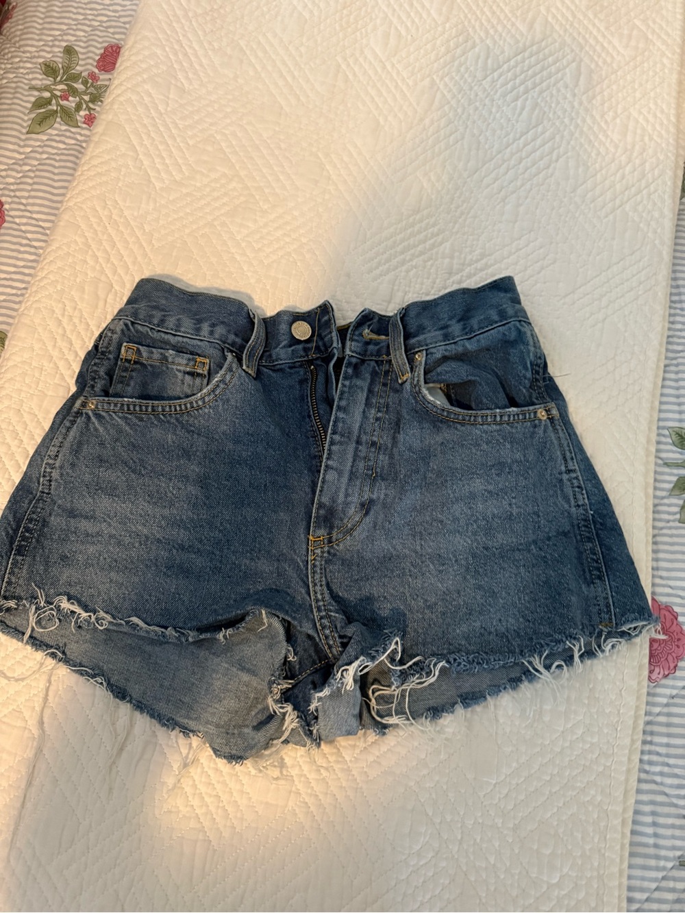 Forever 21 Dark Blue High-Rise Distressed Denim Shorts